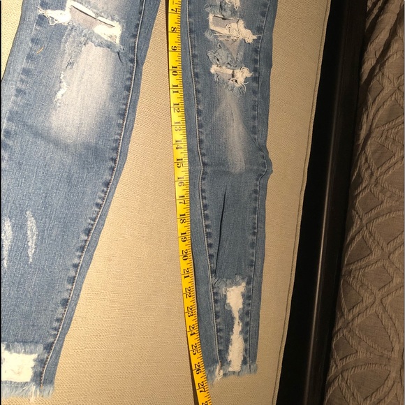 Distressed Skinny Jeans. - Picture 7 of 8